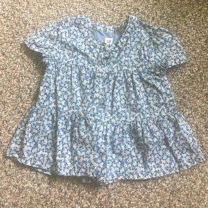 Gap short sleeve flower pattern blouse. Size S